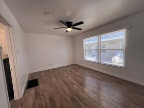 5279 E The Toledo in Long Beach, CA - Building Photo - Building Photo