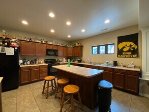 30 N Lucas St in Iowa City, IA - Building Photo - Building Photo