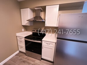 3016 W Roxbury St, Unit Apt A in Springfield, MO - Building Photo - Building Photo
