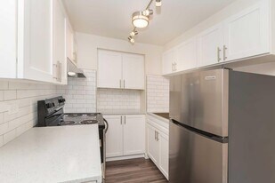 Avon North Apartments in Denver, CO - Building Photo