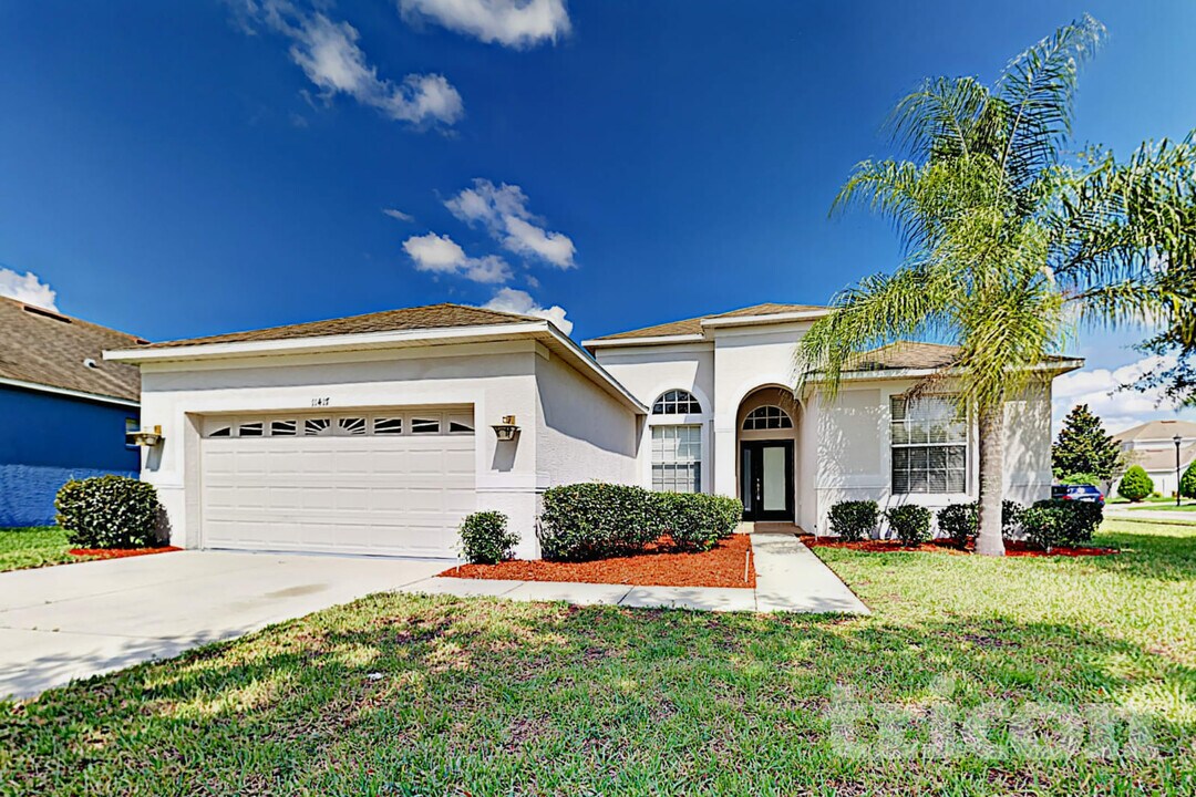 11417 Callaway Pond Dr in Riverview, FL - Foto de edificio