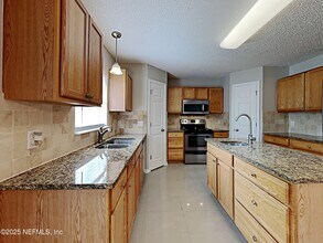 5596 Ashleigh Park Dr in Jacksonville, FL - Building Photo - Building Photo