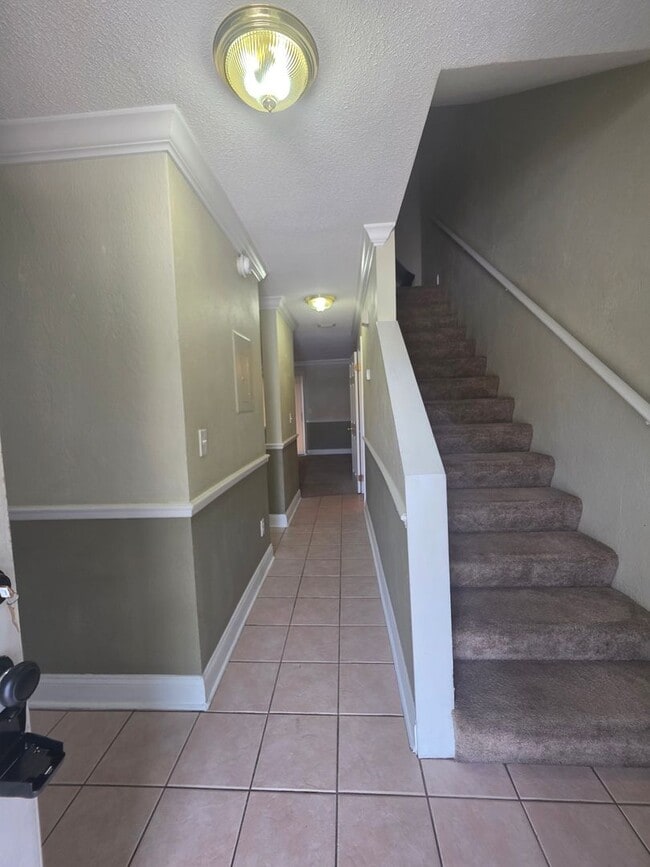 480 Reed Canal Rd in South Daytona, FL - Building Photo - Building Photo