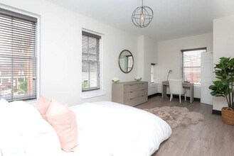 930 N Calvert St in Baltimore, MD - Foto de edificio - Building Photo