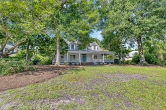 844 Arboretum Dr in Wilmington, NC - Building Photo - Building Photo