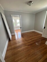 68 Pleasant St, Unit #1 in Stoneham, MA - Building Photo - Building Photo