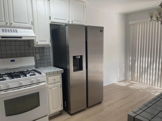 4425 Caminito Pedernal in San Diego, CA - Building Photo - Building Photo