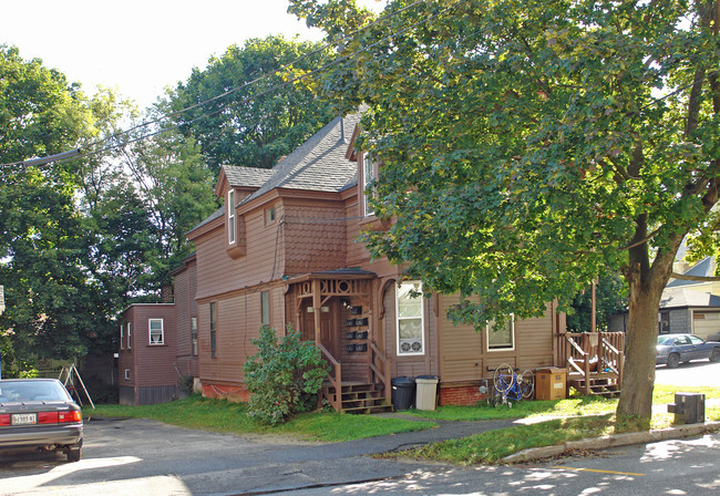 9 James St in Auburn, ME - Building Photo - Building Photo