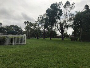 5510 W Lakewood Cir in Margate, FL - Building Photo - Building Photo