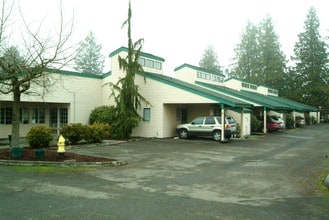 Emerald Court Apartments in Enumclaw, WA - Building Photo - Building Photo