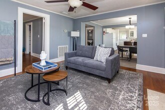 9531 Idlewild Rd in Charlotte, NC - Building Photo - Building Photo