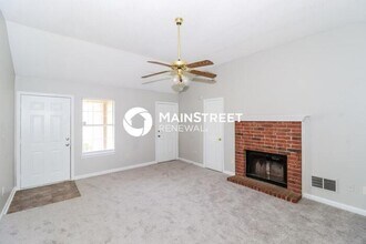 7095 Presmond Rd in Cordova, TN - Building Photo - Building Photo