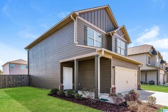 5726 Cheshire Cove Cir in Mc Calla, AL - Foto de edificio - Building Photo