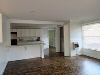 4731 Walker St photo'