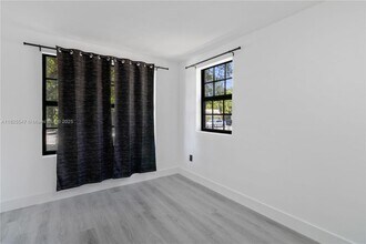 1325 NW 51st St in Miami, FL - Building Photo - Building Photo