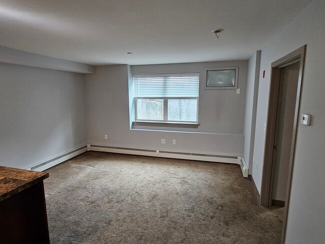 275 W Main St in Marlborough, MA - Building Photo - Building Photo