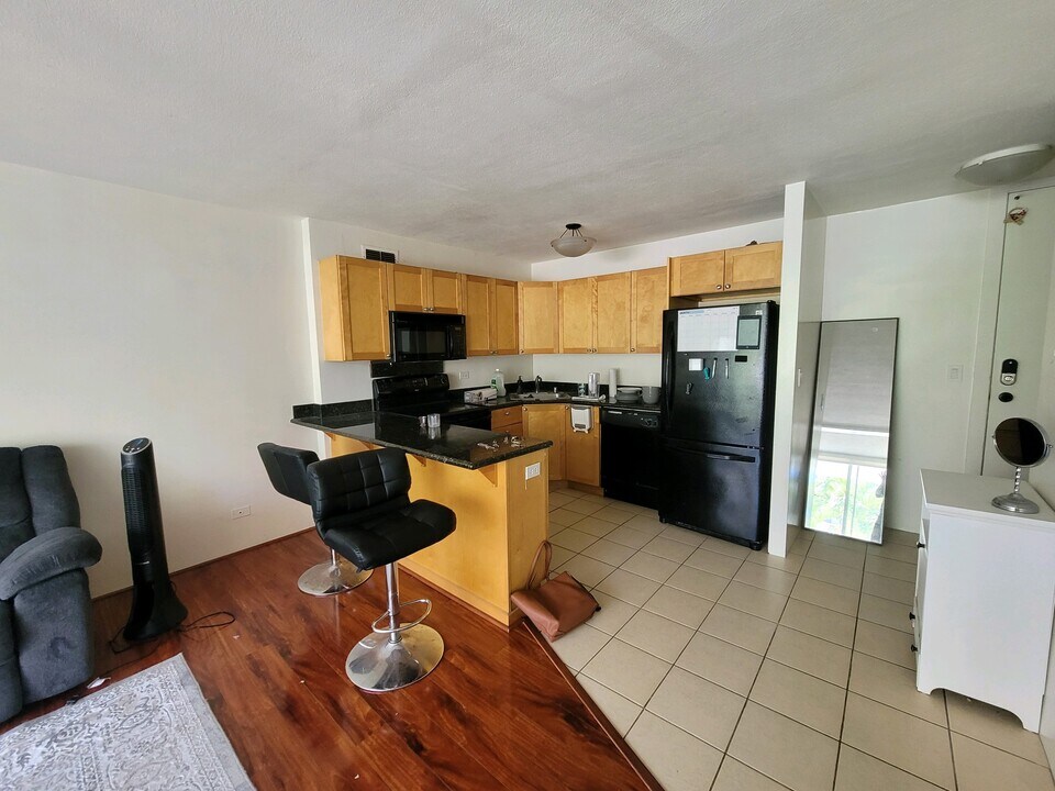 430 Kaiolu St in Honolulu, HI - Building Photo
