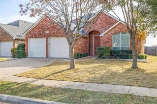 2771 Waterway Dr in Grand Prairie, TX - Building Photo