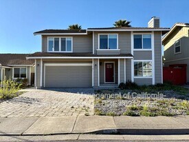 104 Banff Way in Petaluma, CA - Building Photo