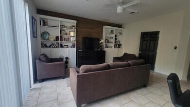 4349 Lake Tahoe Cir in West Palm Beach, FL - Building Photo - Building Photo