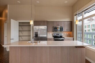 Evolve Apartments in Seattle, WA - Building Photo - Interior Photo