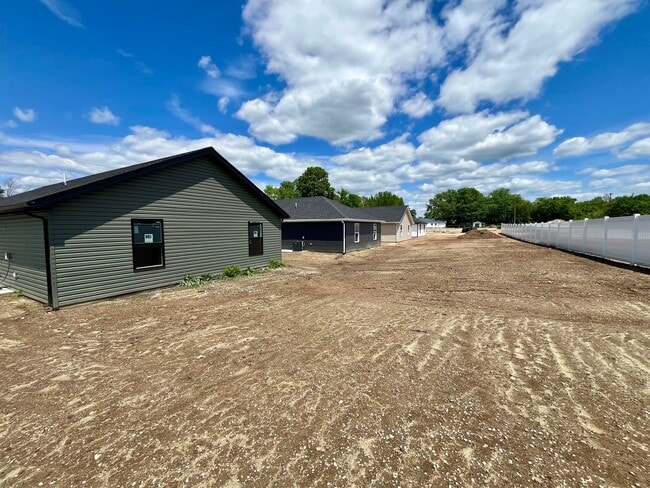 24 Modern St in Sullivan, MO - Building Photo - Building Photo