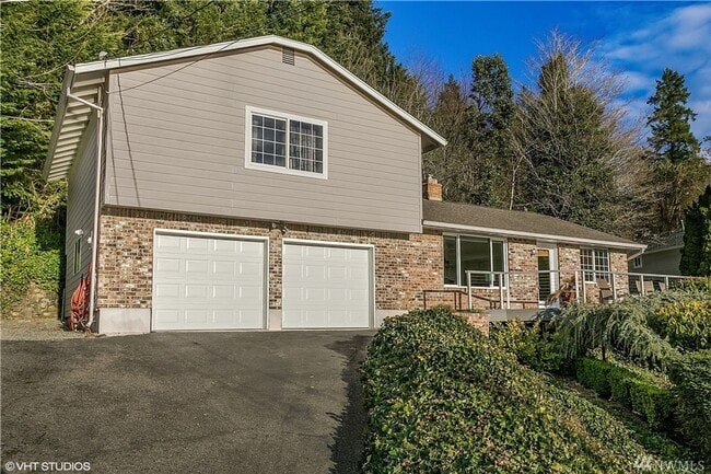 property at 3615 E Bay Dr NW