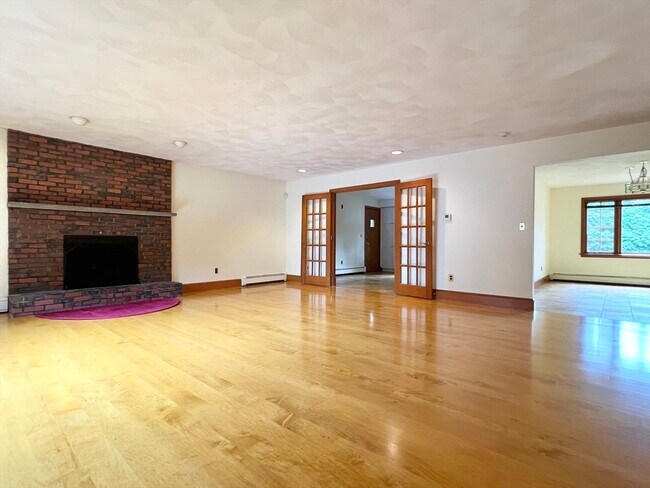177R Faneuil St in Boston, MA - Building Photo - Building Photo