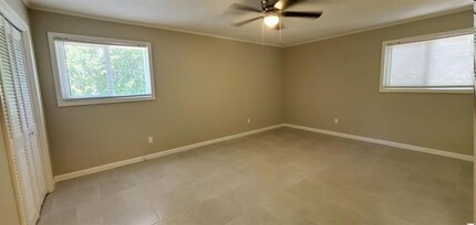 6501 Somerset Dr in Myrtle Beach, SC - Building Photo - Interior Photo