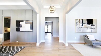 1100 Balls Hill Rd in McLean, VA - Building Photo - Building Photo