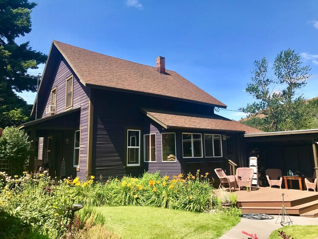 property at 5615 Mill Creek Rd