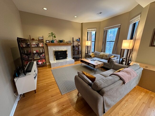 4633 N Kenmore Ave in Chicago, IL - Building Photo - Building Photo