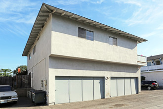 7202 Heil Ave in Huntington Beach, CA - Building Photo - Building Photo