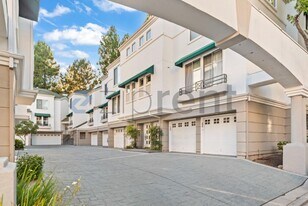 Unit 219 in San Jose, CA - Building Photo
