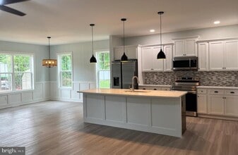 7 Cedarwood Dr in Lewes, DE - Building Photo - Building Photo