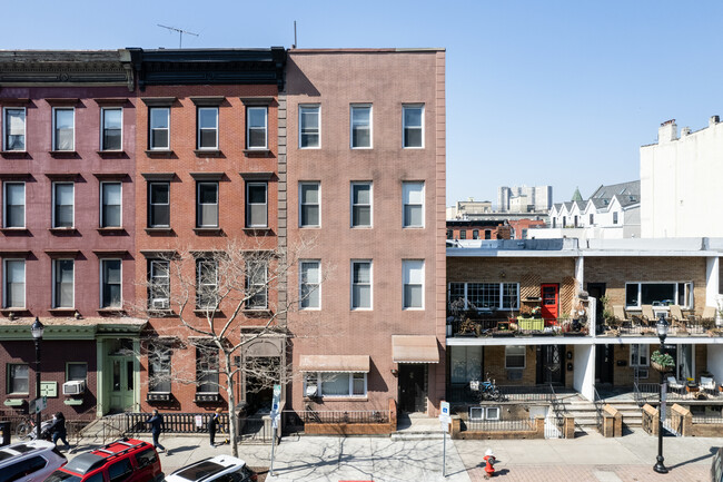 814 Washington St in Hoboken, NJ - Building Photo - Building Photo