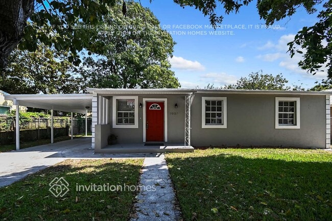 3028 Ridgeway Ave in West Palm Beach, FL - Building Photo - Building Photo