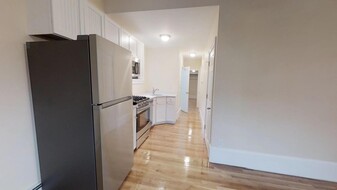 63 Walden St, Unit 2R Apartamentos