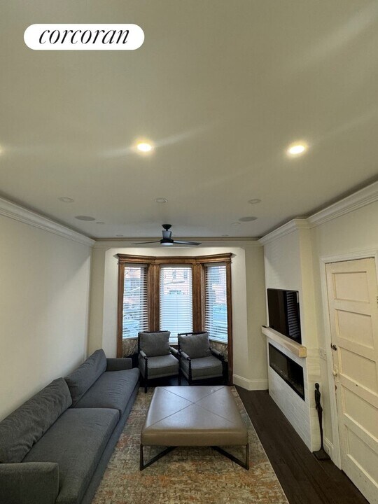128 Clifton Pl in Brooklyn, NY - Building Photo