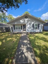 11811 Greenmesa Dr in Houston, TX - Building Photo