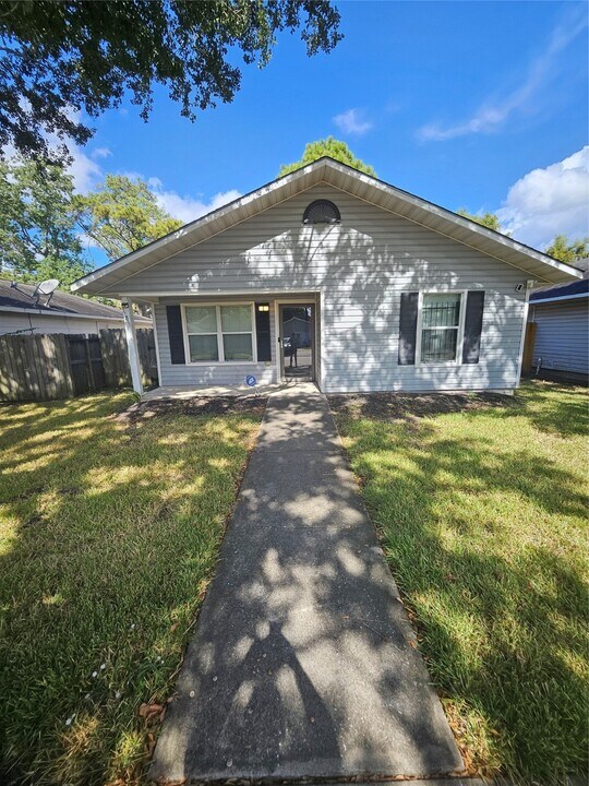 11811 Greenmesa Dr in Houston, TX - Building Photo