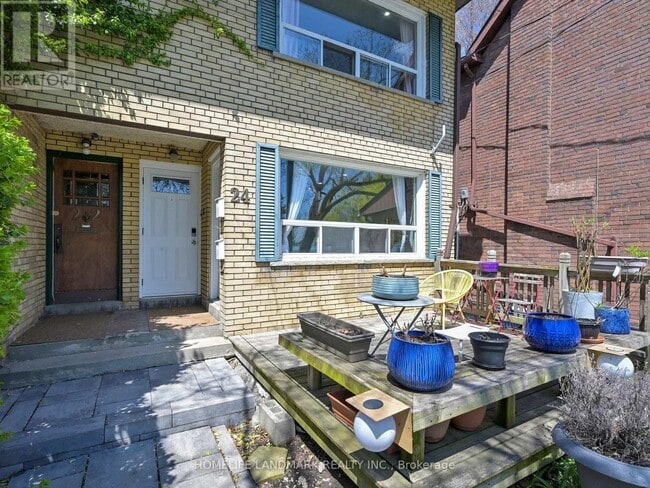 24 Kewbeach Ave in Toronto, ON - Building Photo - Building Photo