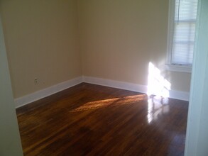 2837 Shady Oak Ave in Memphis, TN - Foto de edificio - Building Photo