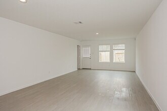 621 Craven St in Montgomery, TX - Building Photo - Building Photo