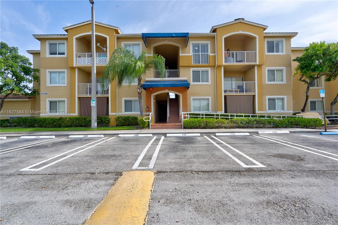 21130 SW 87th Ave, Unit LIKE NEW in Cutler Bay, FL - Building Photo