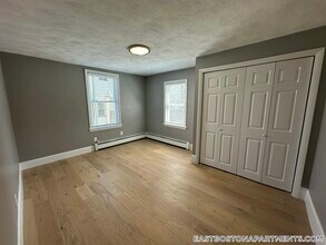 43 Cottage St in Boston, MA - Building Photo - Building Photo