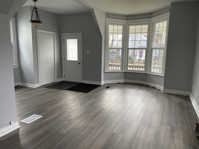 196 Maria St in Sarnia, ON - Building Photo - Building Photo