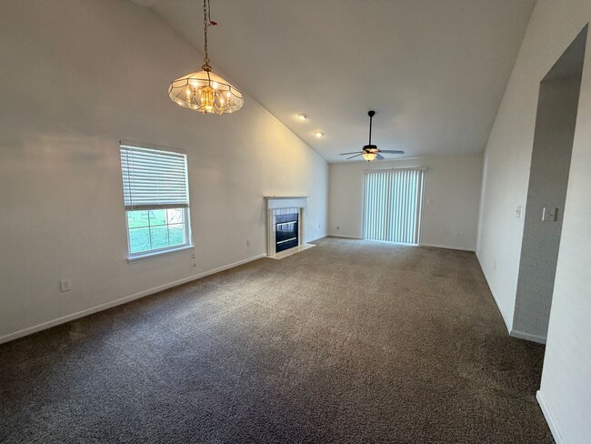 615 Treyburn Lakes Way in Indianapolis, IN - Building Photo - Building Photo
