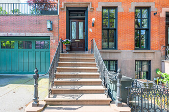 70 State St in Brooklyn, NY - Foto de edificio - Building Photo