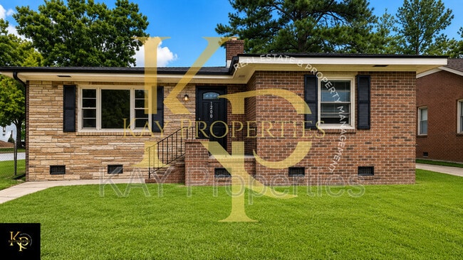 property at 1200 E Holly St